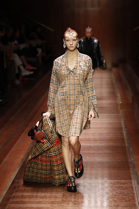 burberry werbung 2019|burberry runway fashion.